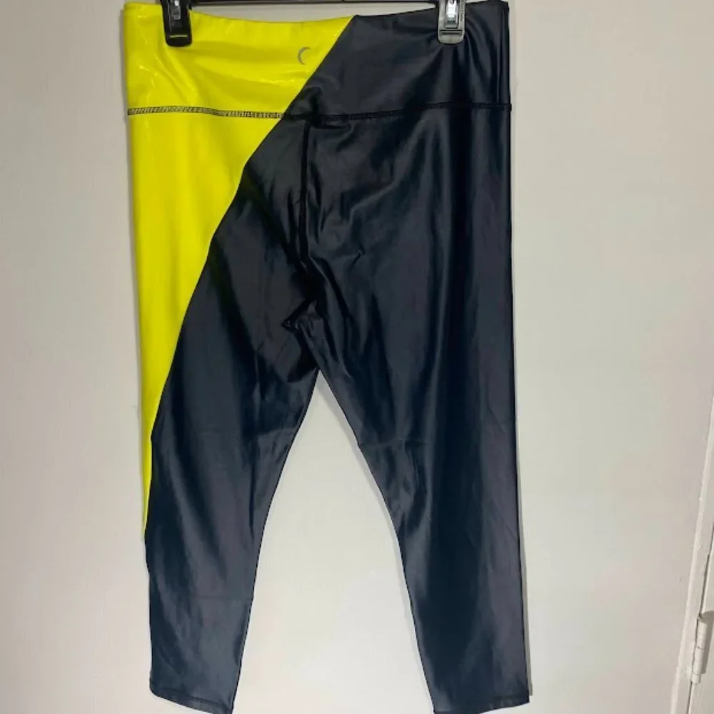 Zyia Active Yellow and Black Metallic Leggings